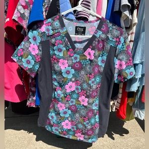 Womens Scrub Top - Gray Floral